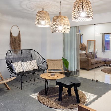 Casa De Lupe 5 Bedroom Villa In Kerobokan Seminyak Kültér fotó