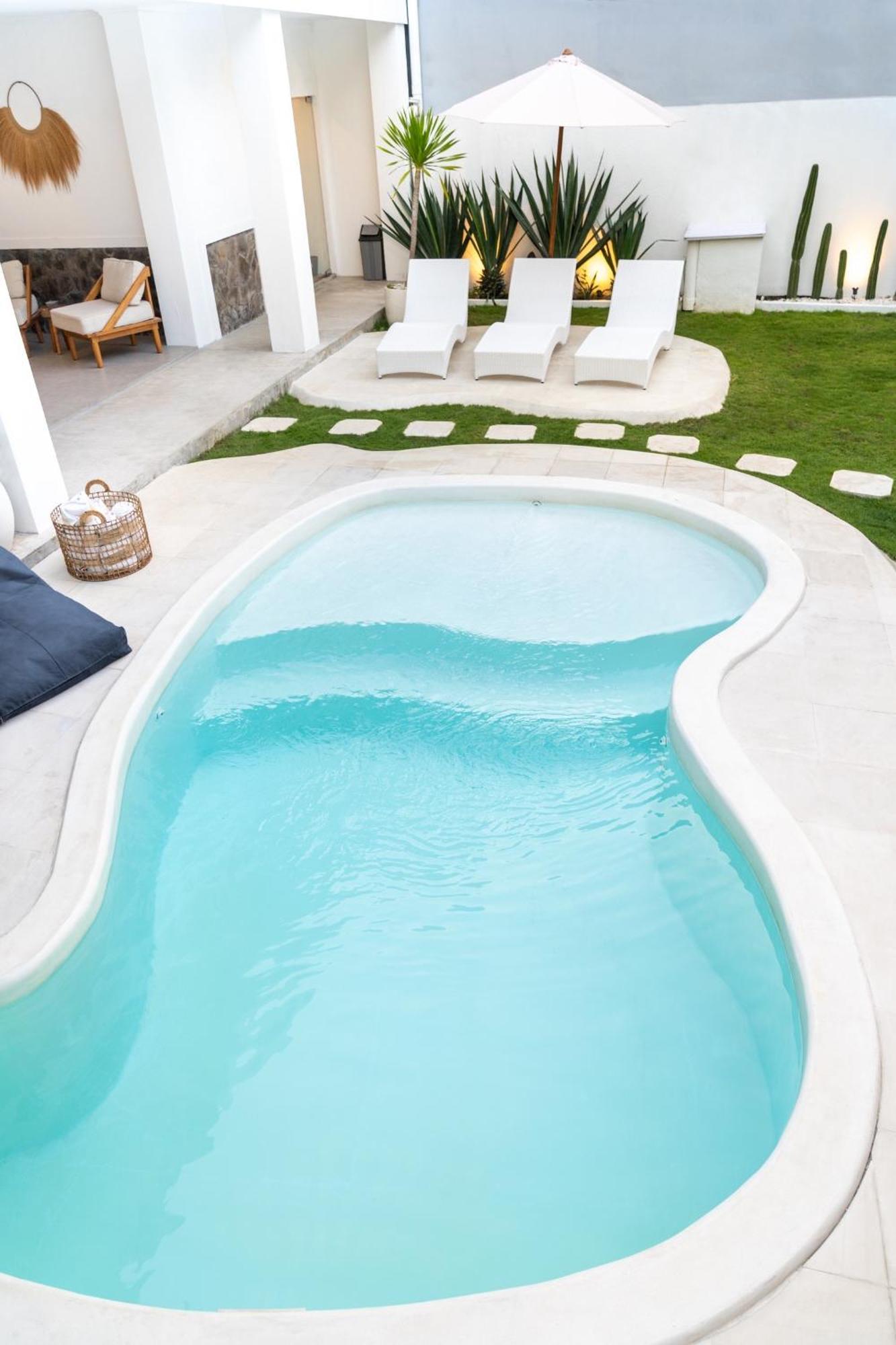 Casa De Lupe 5 Bedroom Villa In Kerobokan Seminyak Kültér fotó