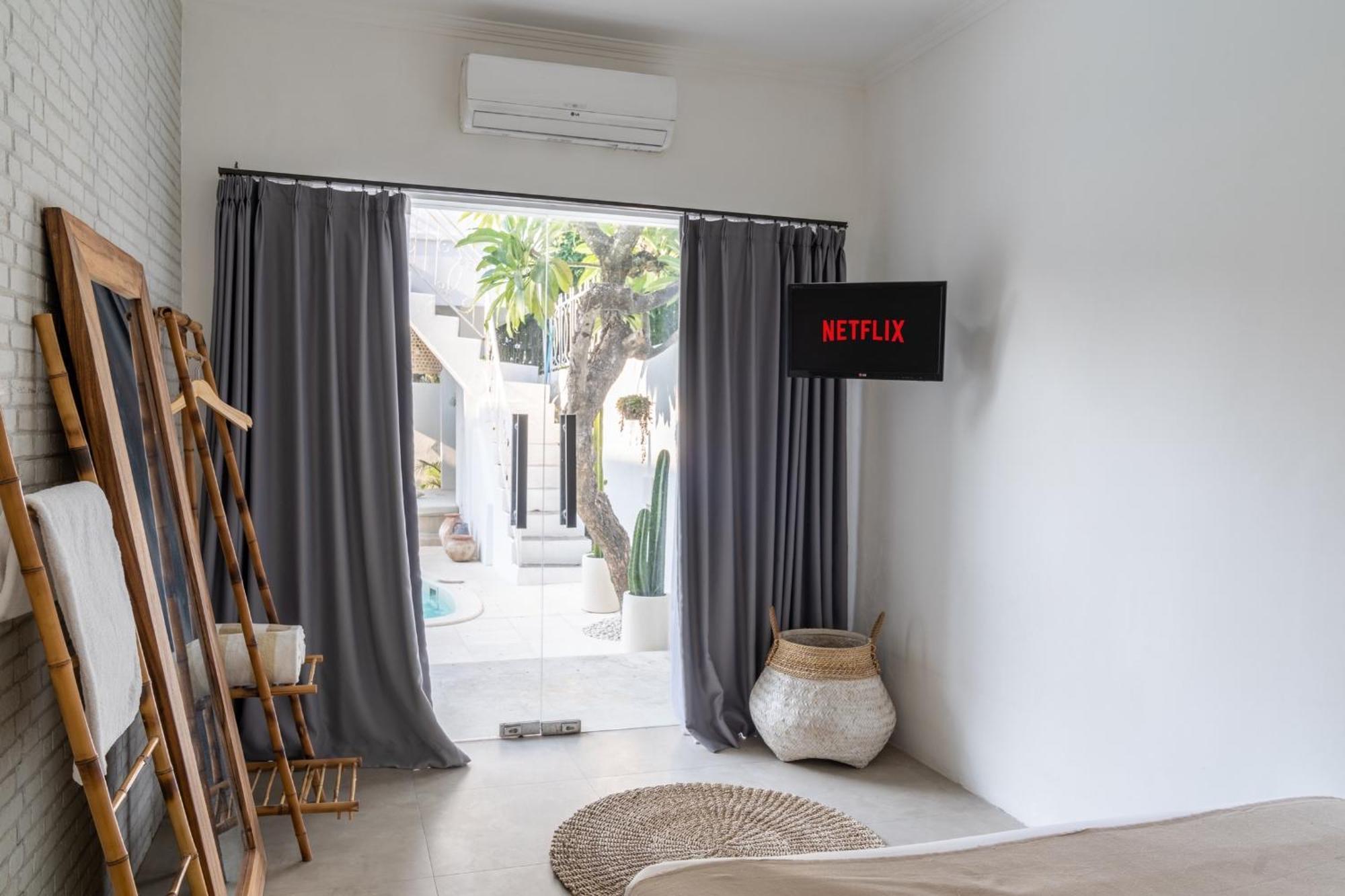 Casa De Lupe 5 Bedroom Villa In Kerobokan Seminyak Kültér fotó
